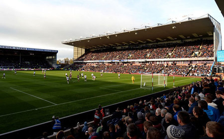 对他整个赛 对他整个赛